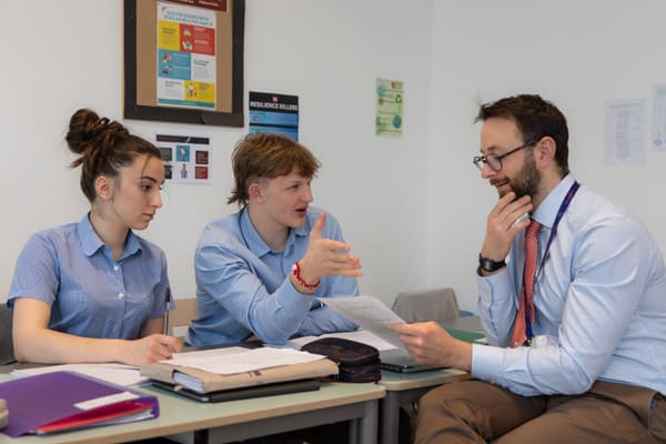 En tant qu'école candidate au Programme du diplôme du Baccalauréat International, BJAB poursuit actuellement son processus d'autorisation afin de devenir une École du monde de l'IB. Cette démarche illustre la volonté de l'établissement d'offrir à ses élèves des parcours académiques reconnus à l'international et adaptés aux exigences de l'enseignement supérieur. Au-delà des cours, BJAB propose également un large éventail d'activités parascolaires comprenant le sport, la musique, le théâtre, le leadership, le débat, l'ingénierie, le journalisme et l'engagement communautaire. Avec l'ouverture de la Year 12 et son ambition de proposer à terme le Programme du diplôme du Baccalauréat International, BJAB confirme son développement parmi les écoles internationales britanniques les plus dynamiques de Bruxelles.